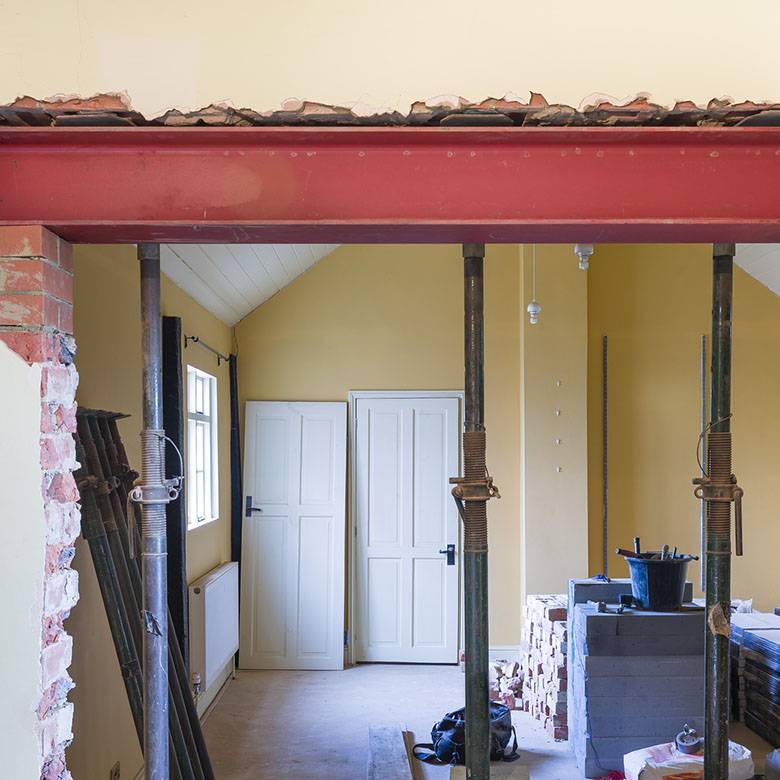 porte dans un mur porteur